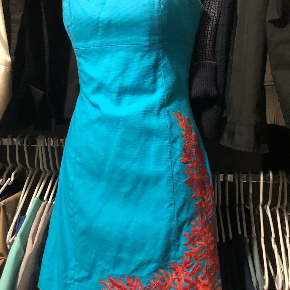 Lilly Pulitzer - Picture 2 of 3